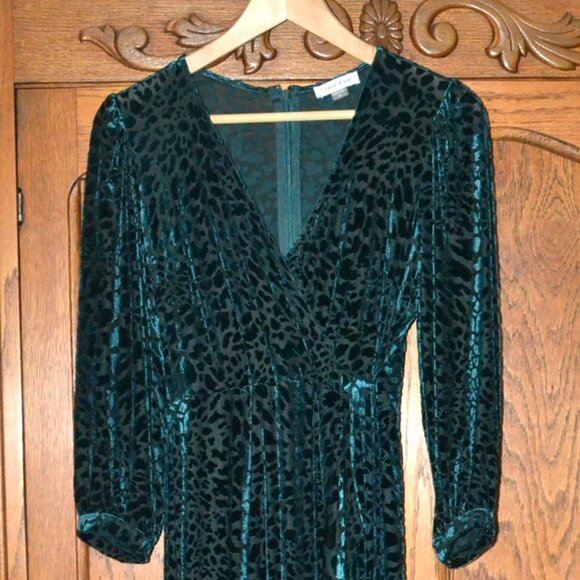 NWT Calvin Klein Green Velvet Midi Dress Size 4 - Picture 9 of 10